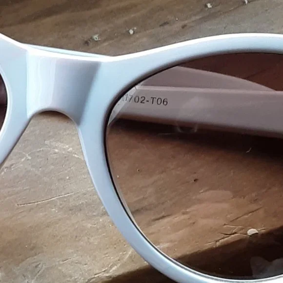 Cat Eye Sunglasses, white - Picture 4 of 6